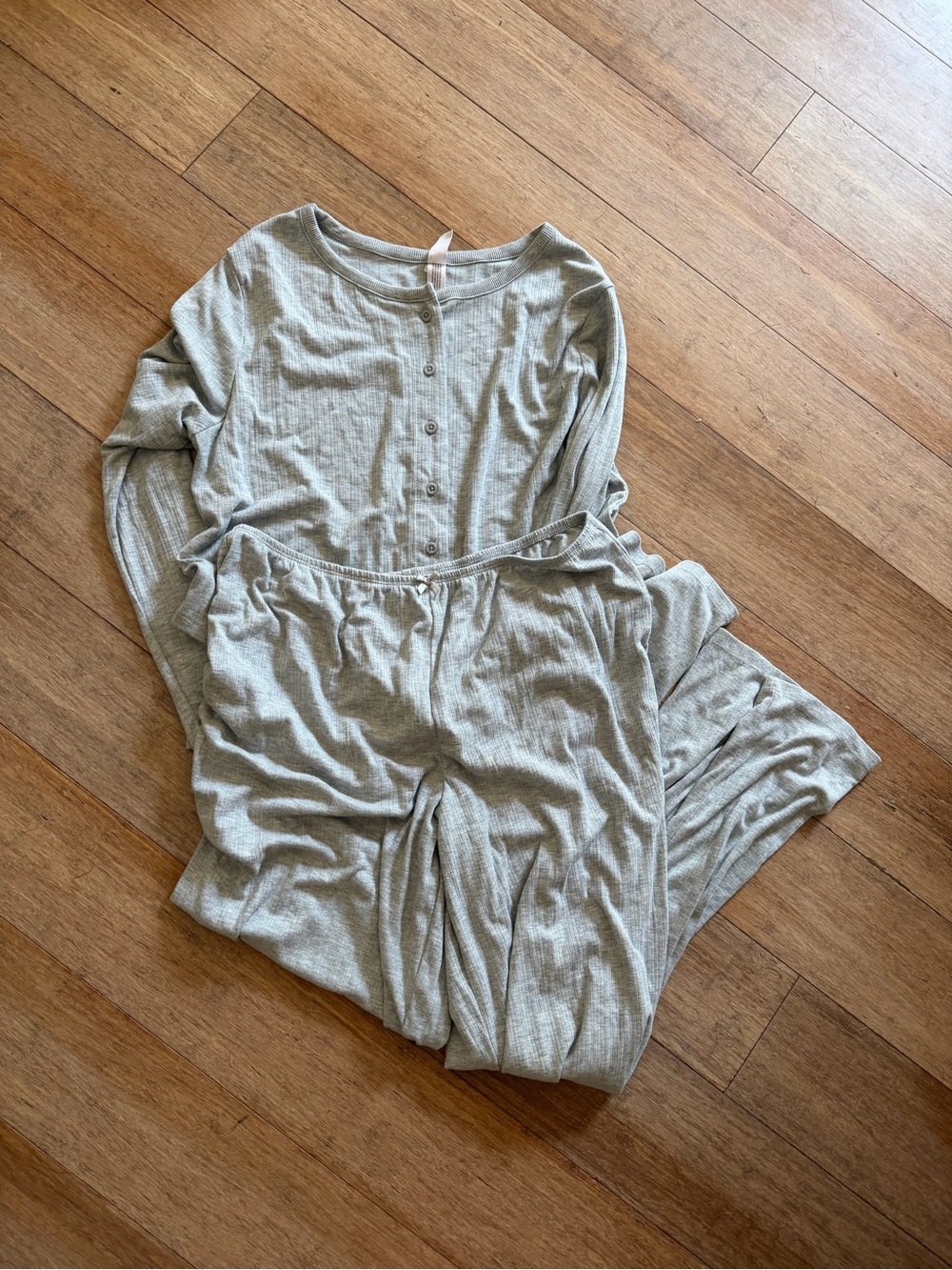 Auden • Variegated Ribbed Light Gray Long Sleeve Pajama Set